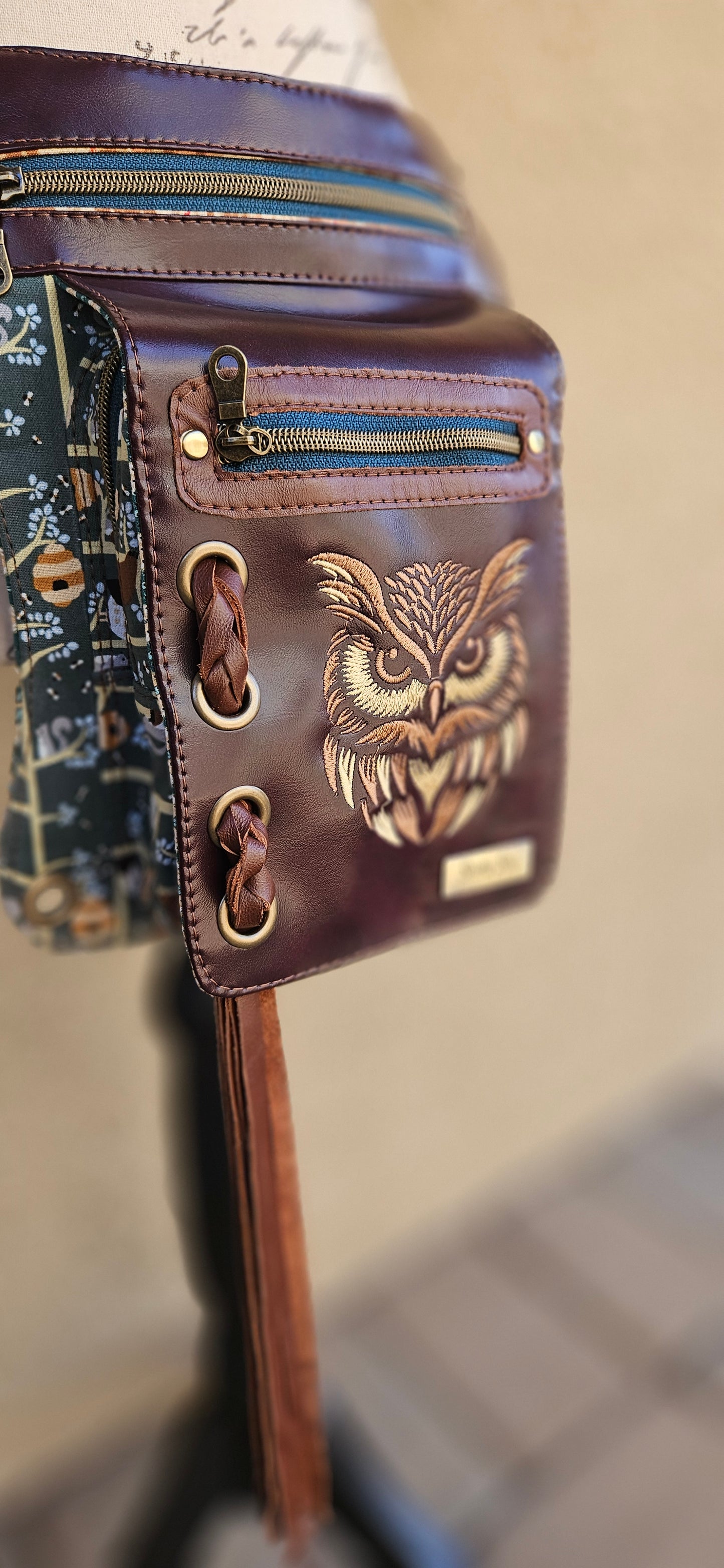 Wisdom Sling / Hip Bag