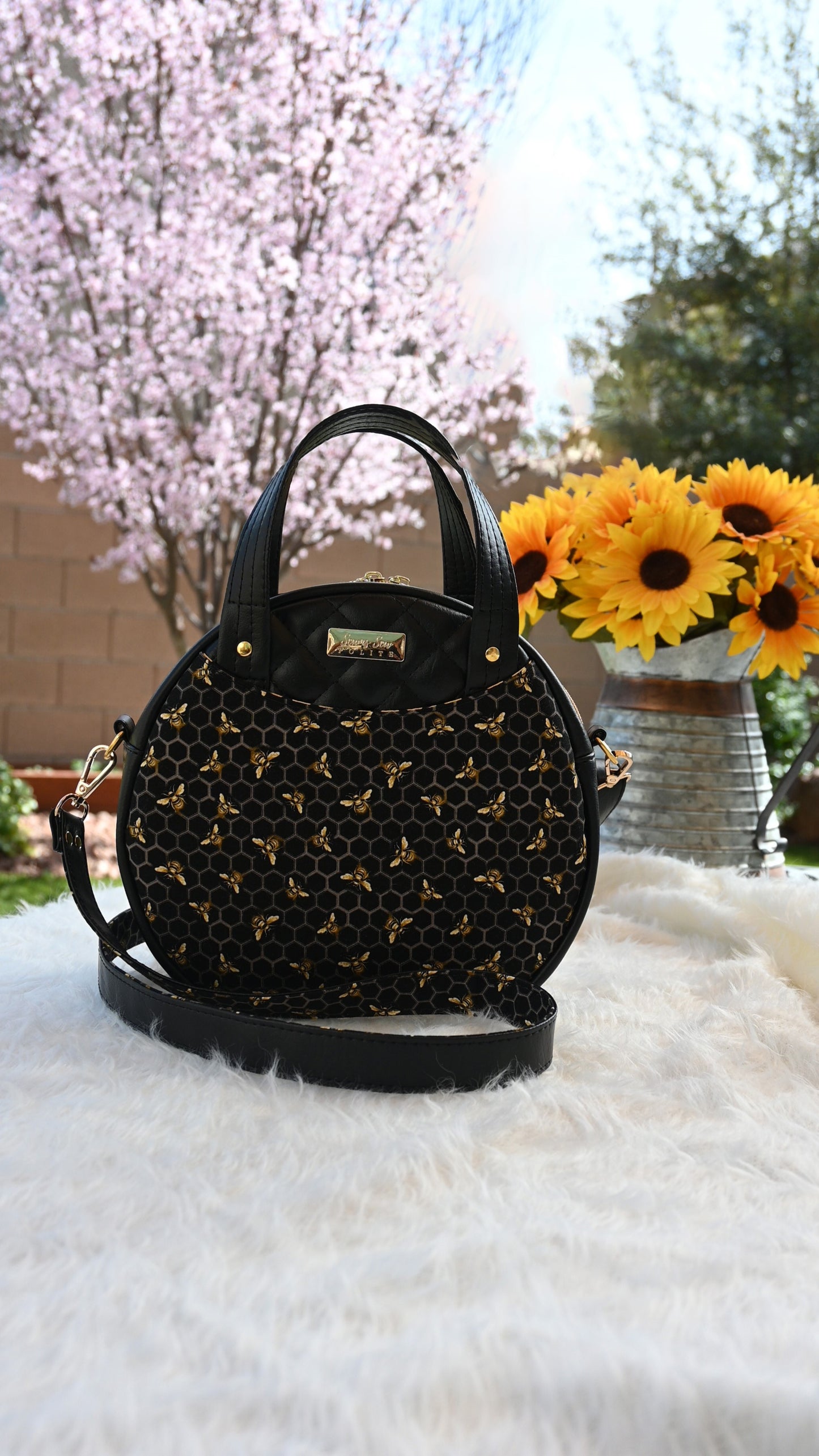 All about the Bees Circle Bag