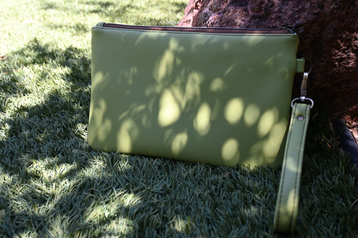 Honeydew Flower Clutch