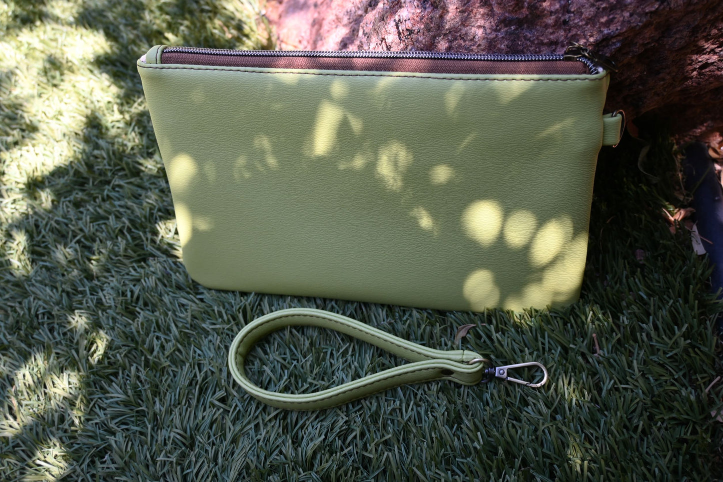 Honeydew Flower Clutch