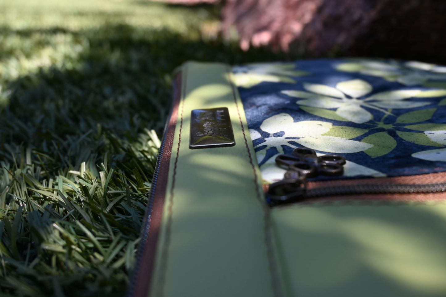 Honeydew Flower Clutch