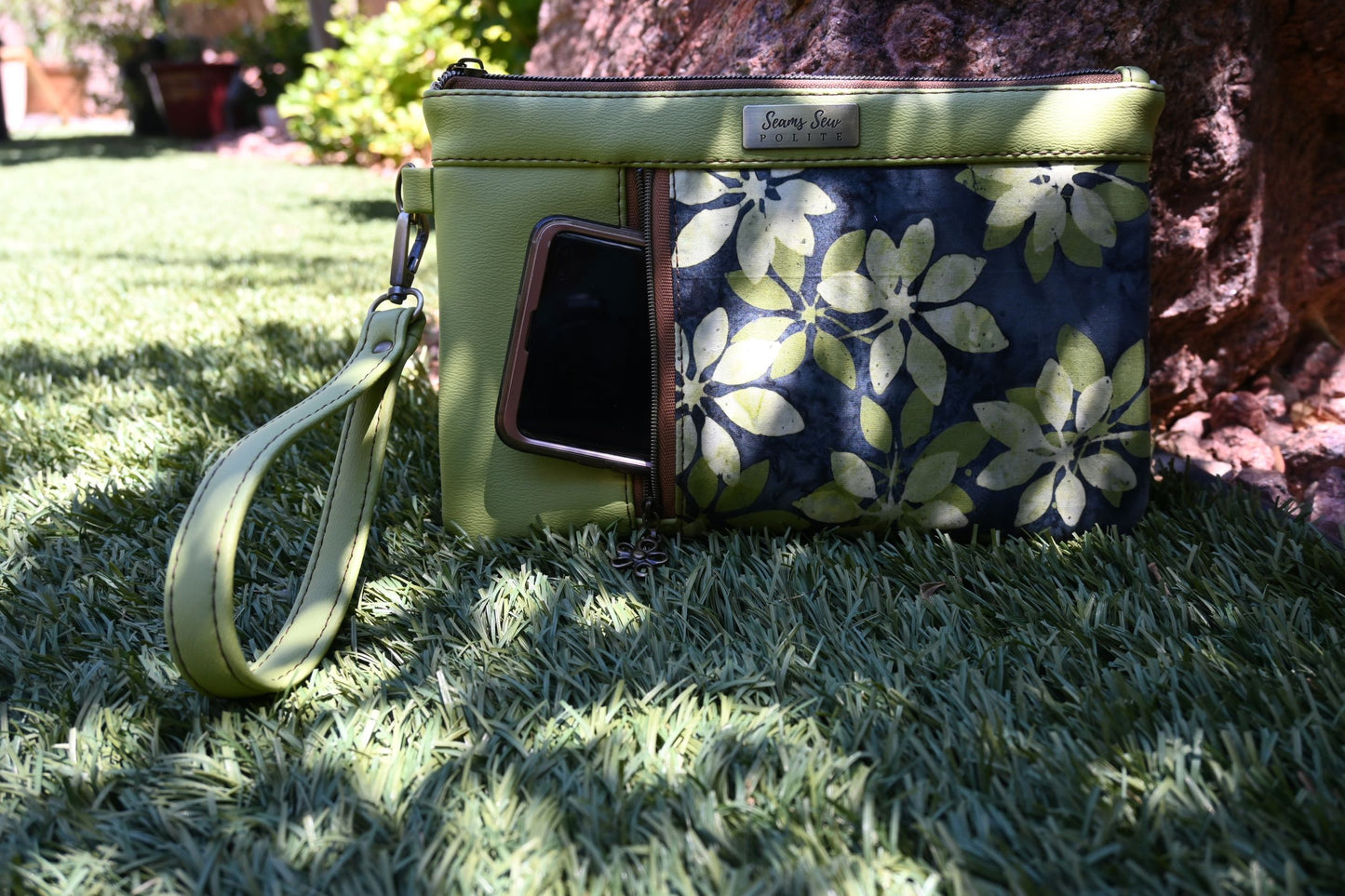 Honeydew Flower Clutch