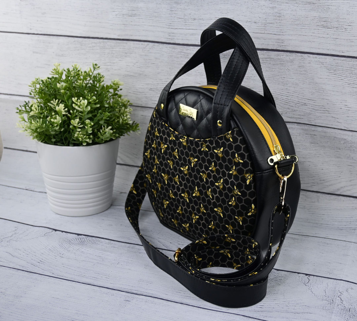 All about the Bees Circle Bag