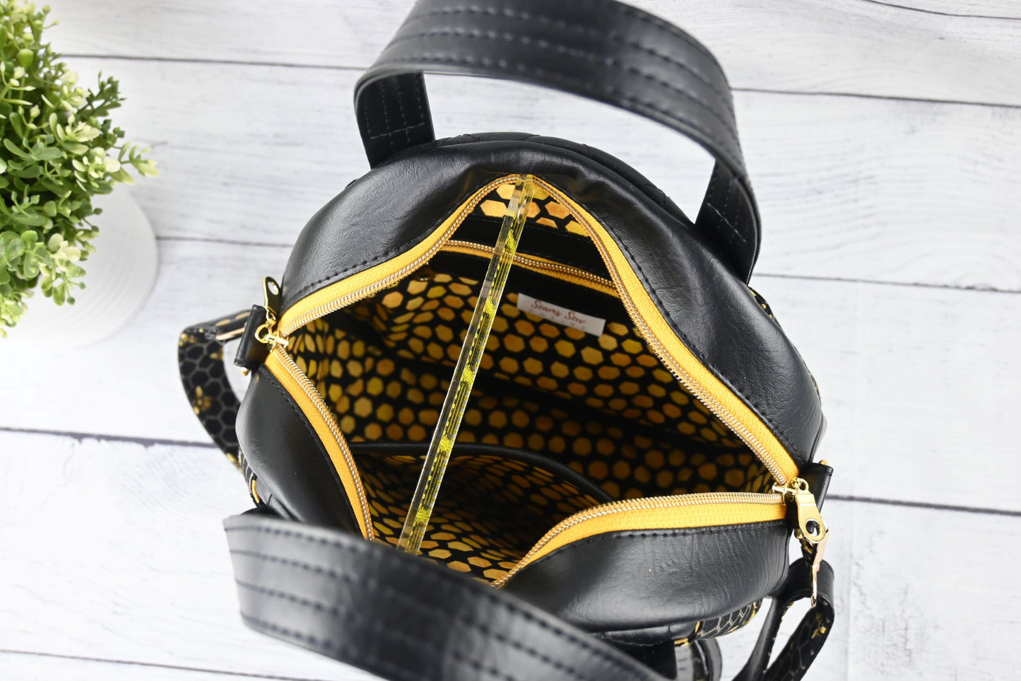 All about the Bees Circle Bag