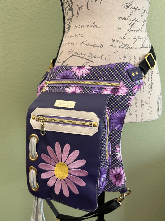 Daisy Blossom Hip Bag