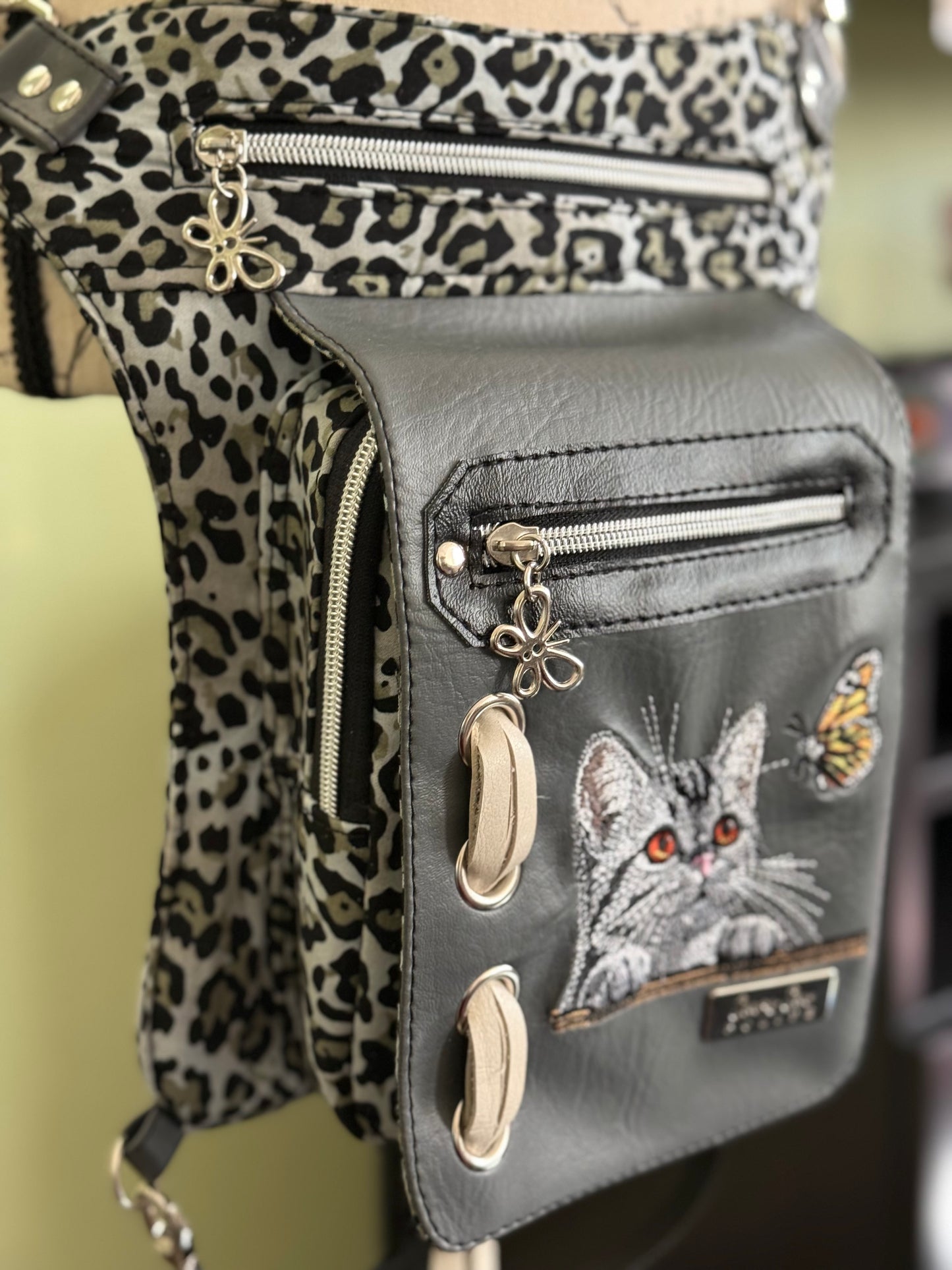 Curious Cat Hip Bag